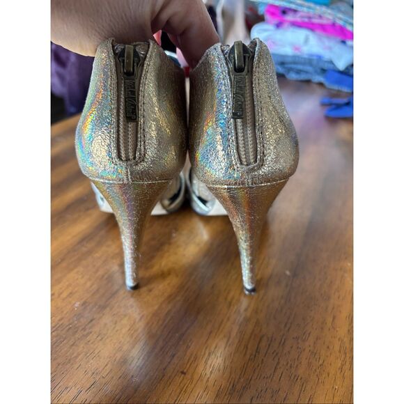 Heels - Picture 3 of 8